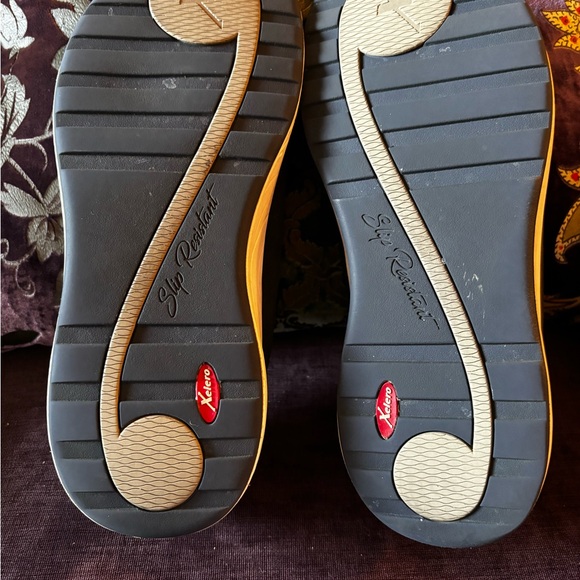 Size 10 XELERO!!! Retails for $279 due to benefits of Suisse engineering - Picture 4 of 7